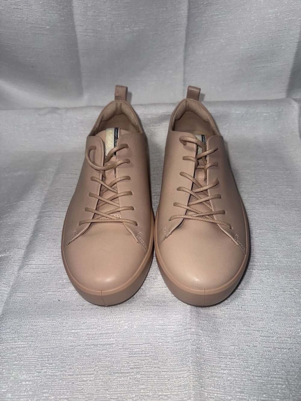 Ecco Soft 8 Rose Dust Full Grain Leather Lace-Up Sneakers